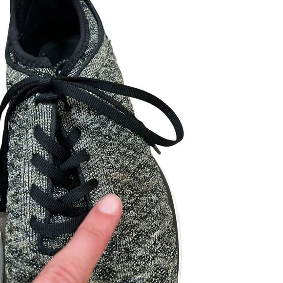 APL Techloom Phantom Runnng Sneakers Size 10 Black Gold Fused Knit Athletic - Picture 5 of 12